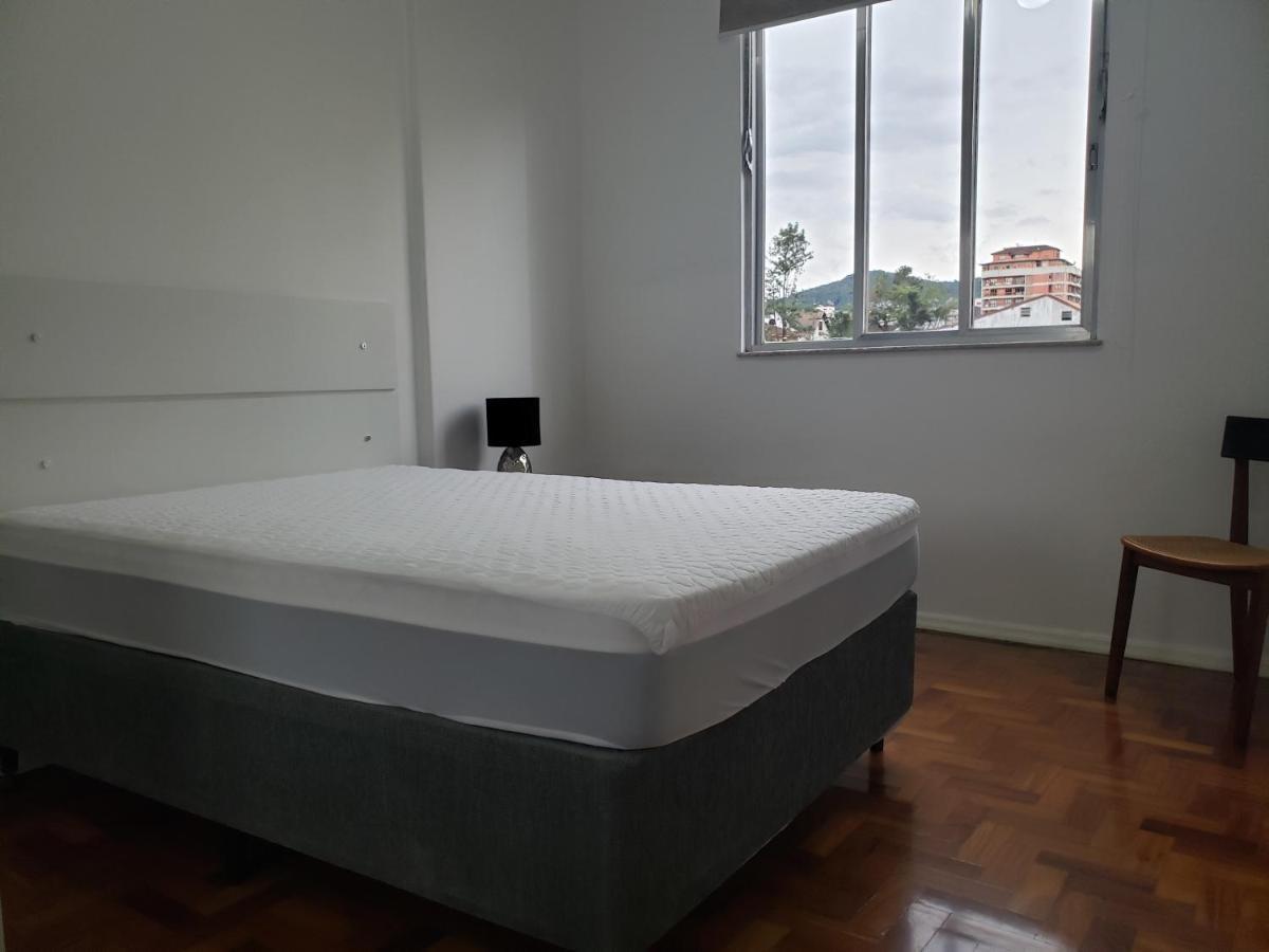 Apartamento No Alto Com Estacionamento E Wi-Fi Appartement Teresópolis Buitenkant foto