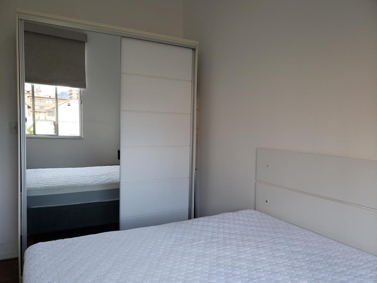 Apartamento No Alto Com Estacionamento E Wi-Fi Appartement Teresópolis Buitenkant foto